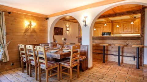 Grand Ducs kitchen diner